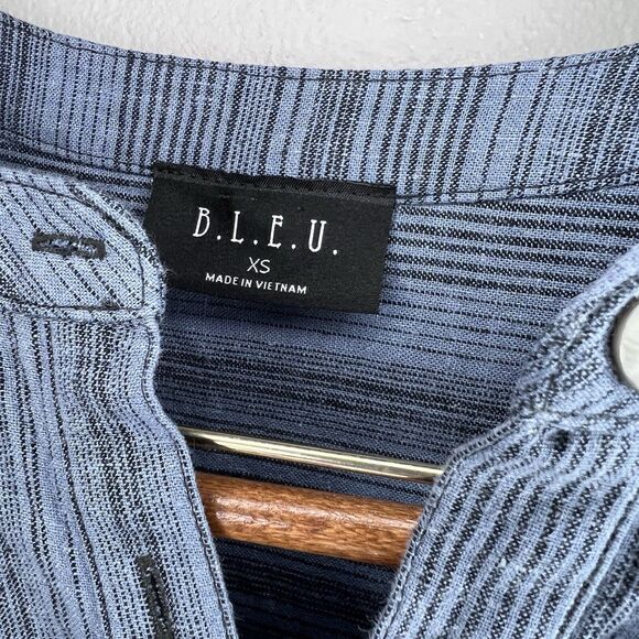 B.L.E.U. Women's Size XS Blue Linen & Rayon Blend Striped Long Sleeve Top Casual - Picture 3 of 7